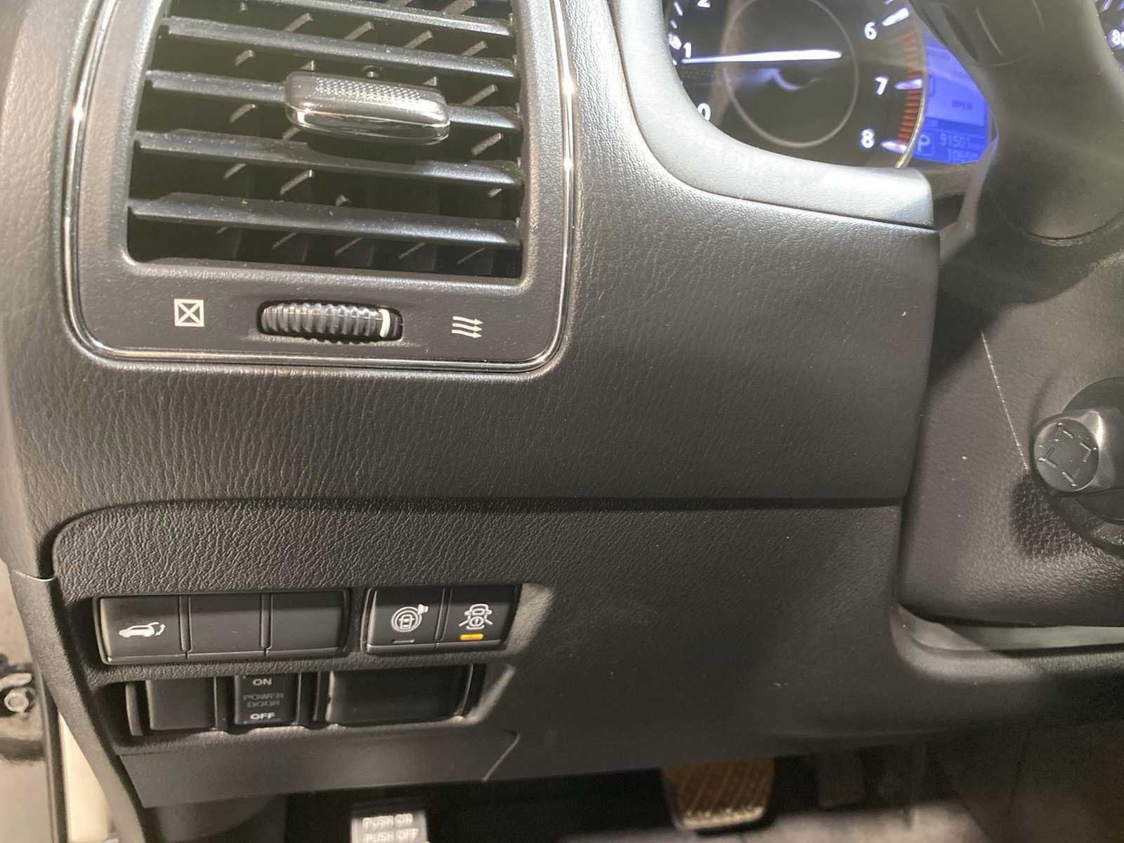 Used 2020 Nissan Armada SL w/ Premium Package image 24