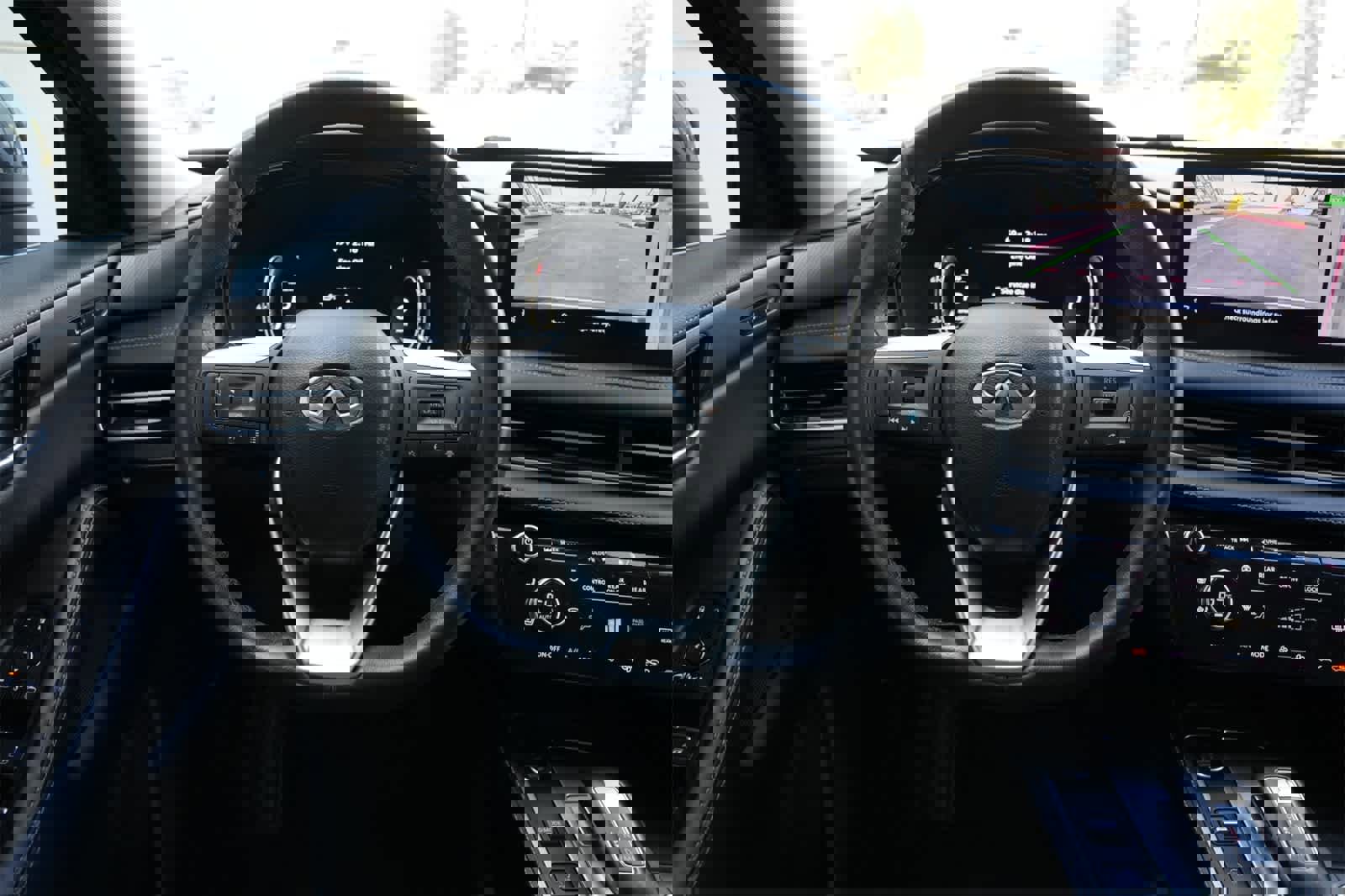 Used 2023 INFINITI QX60 Luxe w/ Cargo Package image 9