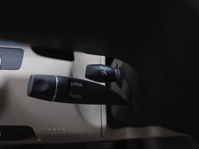 Used 2016 Mercedes-Benz E 350 Sedan image 23