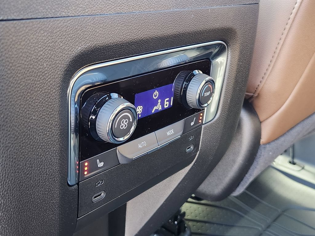 New 2026 Chevrolet Tahoe High Country AWD/4WD image 13
