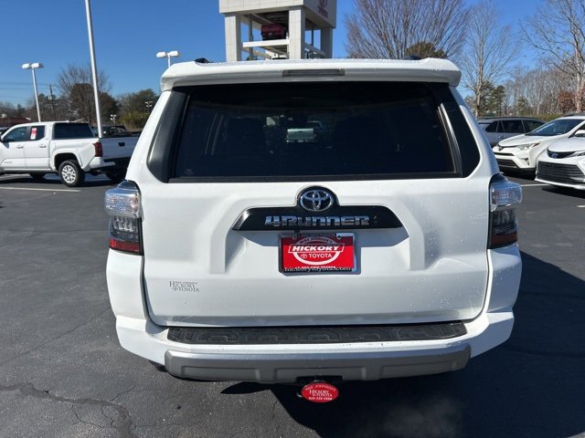 Used 2022 Toyota 4Runner TRD Off-Road image 6