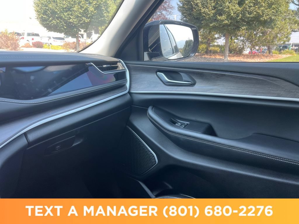 Used 2022 Jeep Grand Cherokee Limited 4xe AWD/4WD image 29