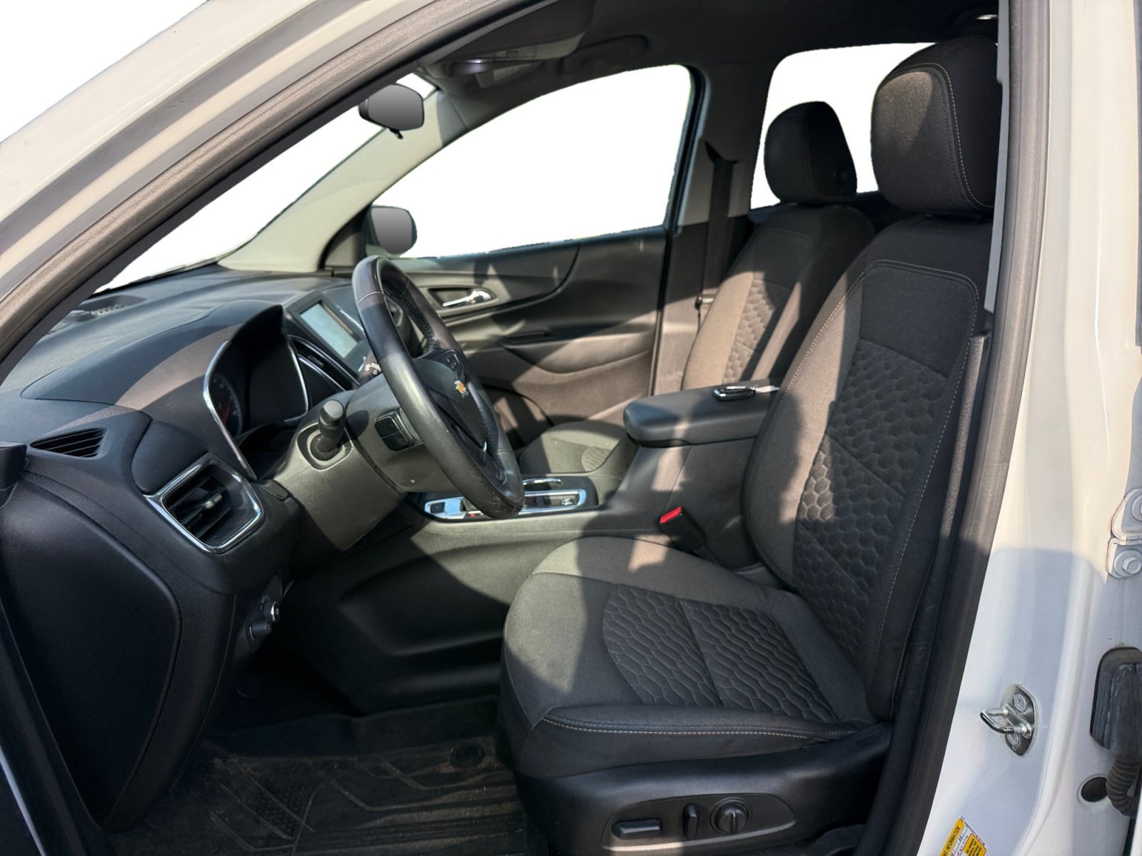 Used 2018 Chevrolet Equinox LT AWD/4WD image 9
