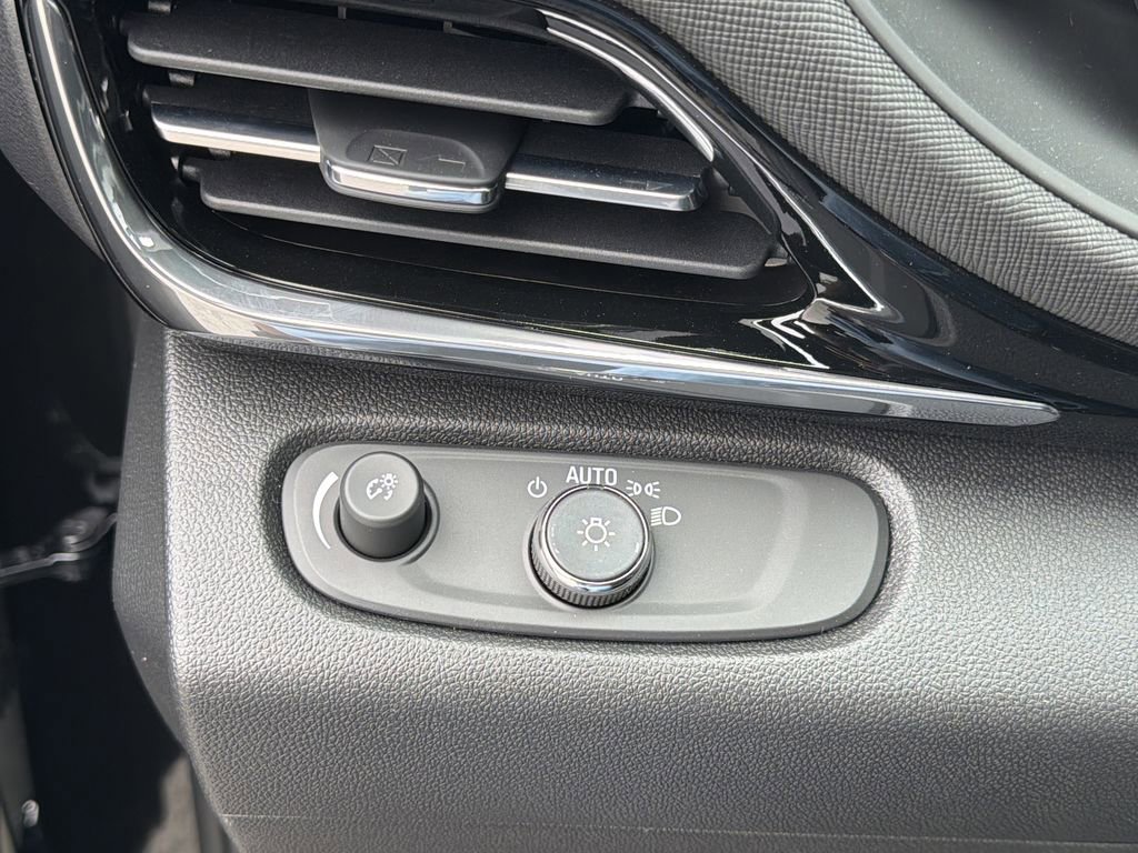 New 2026 Buick Envista Sport Touring FWD image 15