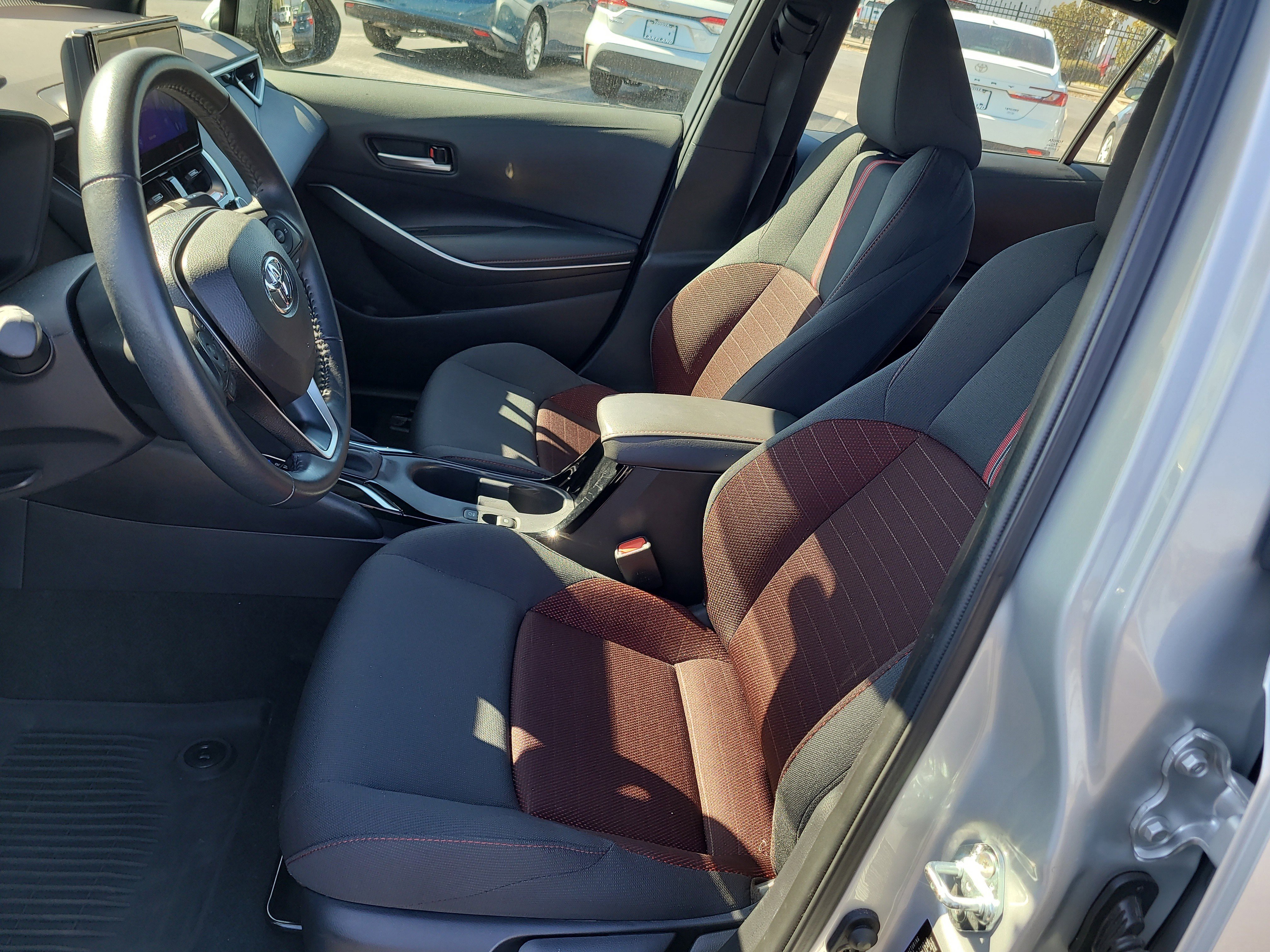 Certified 2025 Toyota Corolla SE image 19