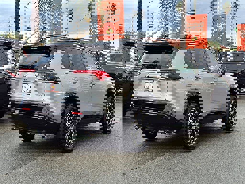 Used 2023 Toyota RAV4 XSE image 4