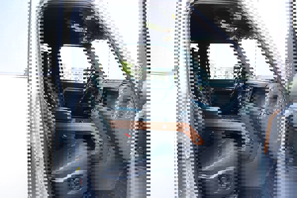 Used 2020 Land Rover Defender 110 X image 26