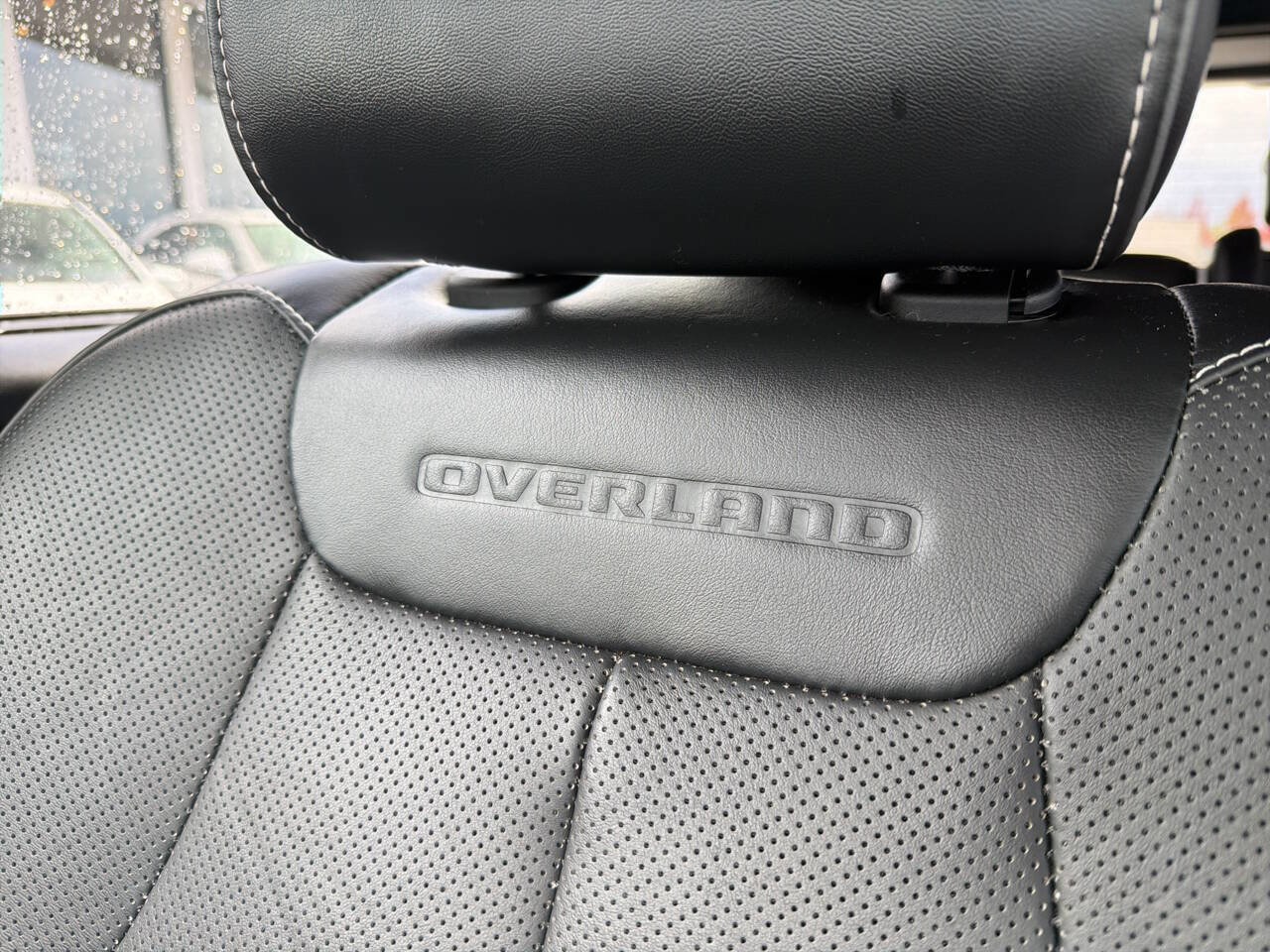 Used 2023 Jeep Grand Cherokee Overland w/ Luxury Tech Group IV image 48