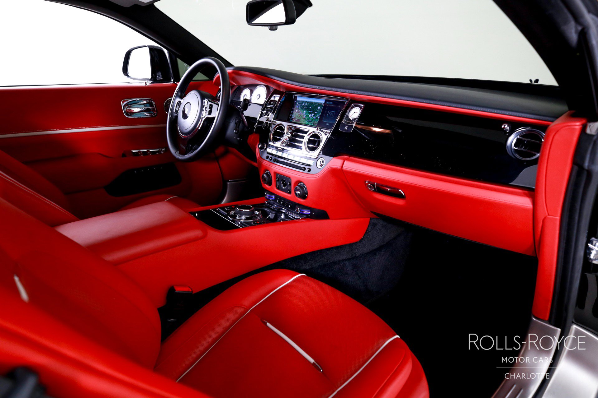 Used 2020 Rolls-Royce Wraith image 24