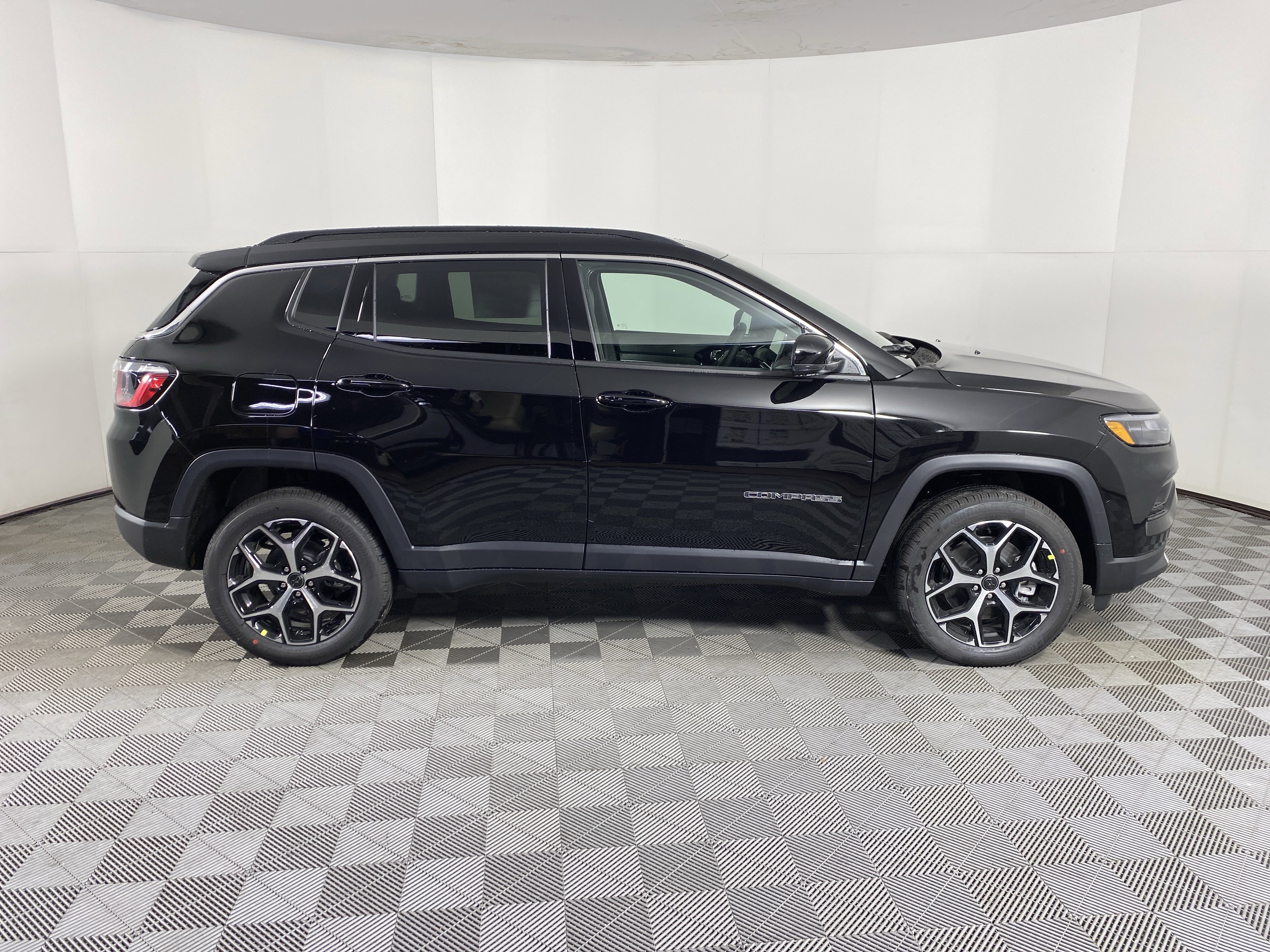 New 2026 Jeep Compass Limited image 5