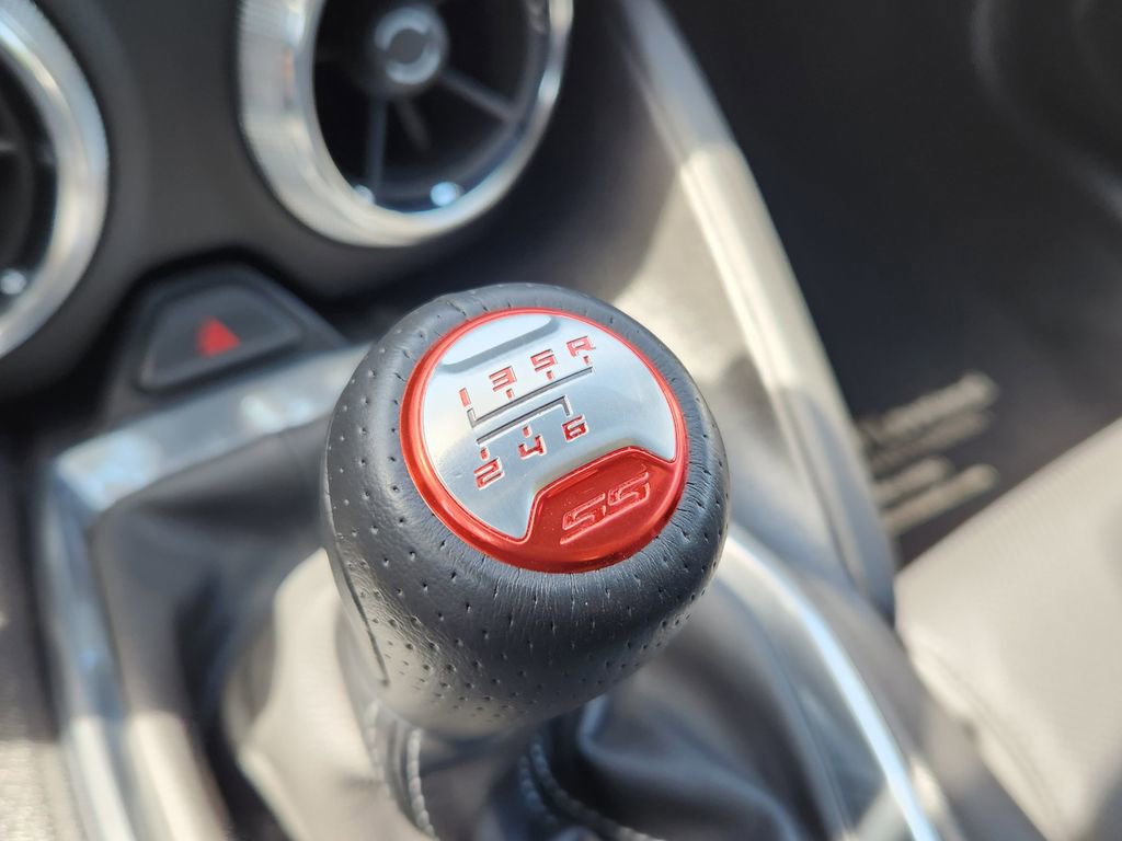 Used 2016 Chevrolet Camaro SS RWD image 41