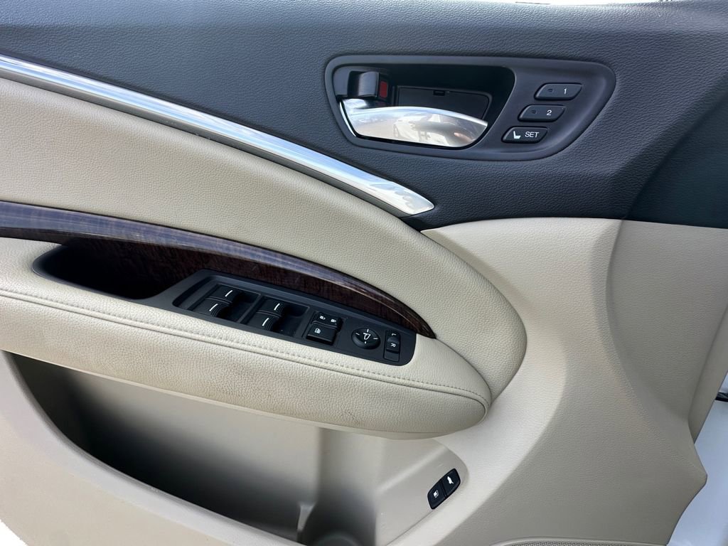 Used 2020 Acura MDX SH-AWD image 11