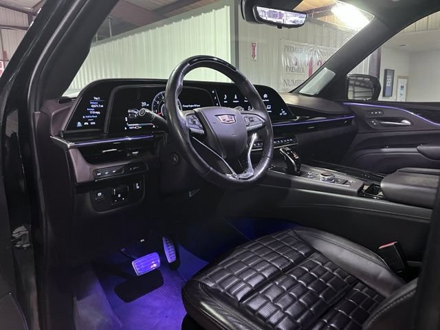 Used 2023 Cadillac Escalade ESV V w/ LPO, Floor Liner Package AWD/4WD image 10