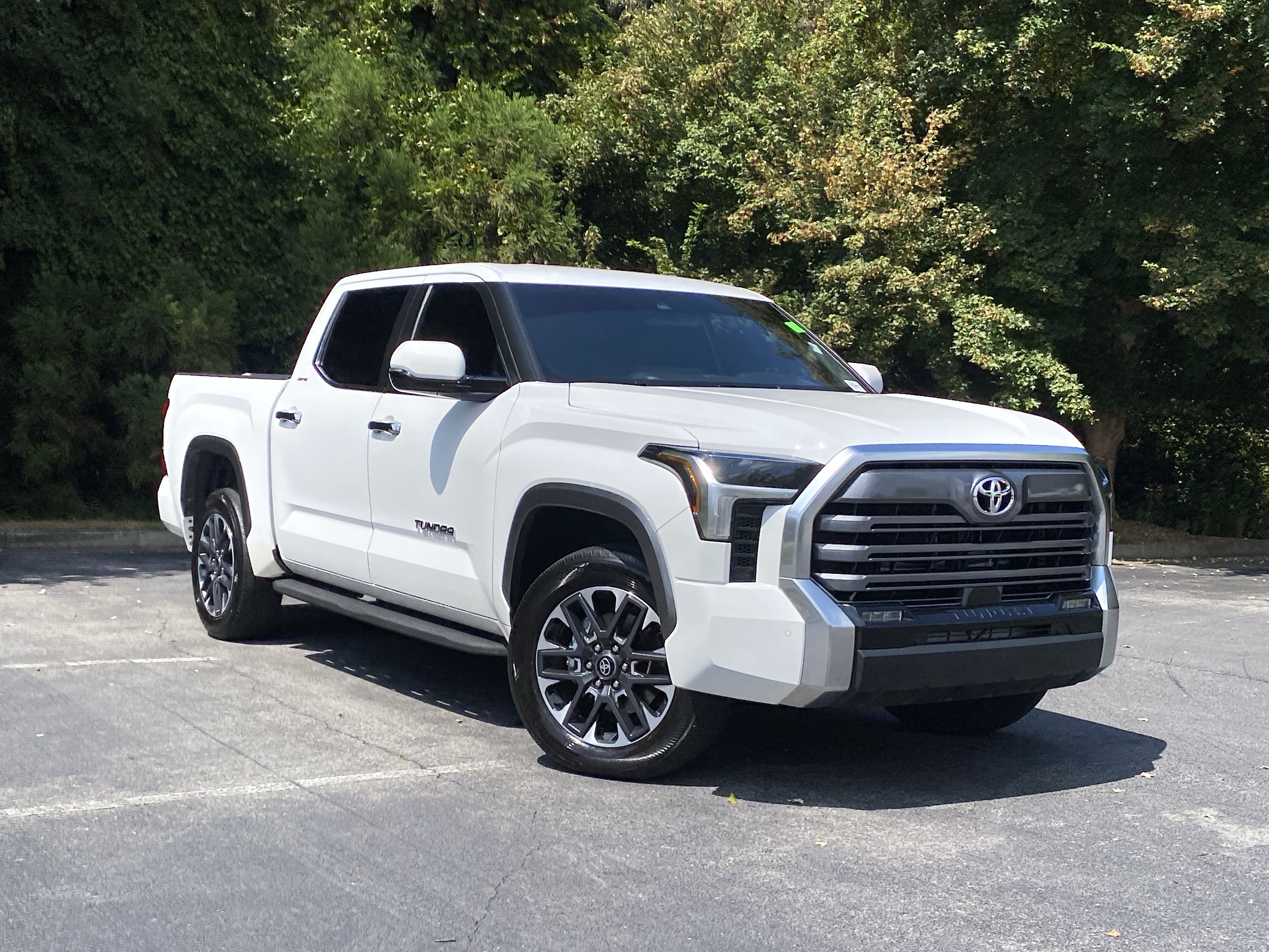 Used 2025 Toyota Tundra Limited AWD/4WD image 60