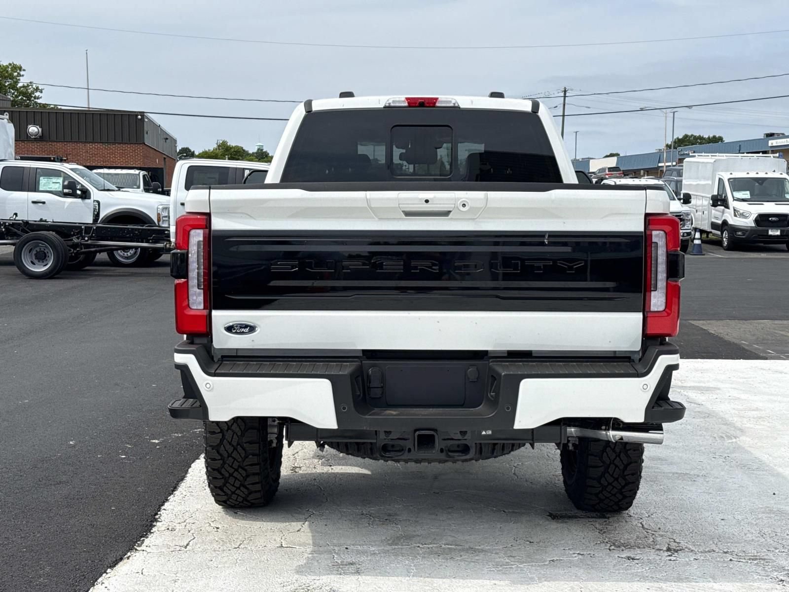New 2026 Ford F250 Platinum w/ Tremor Off-Road Package AWD/4WD image 4