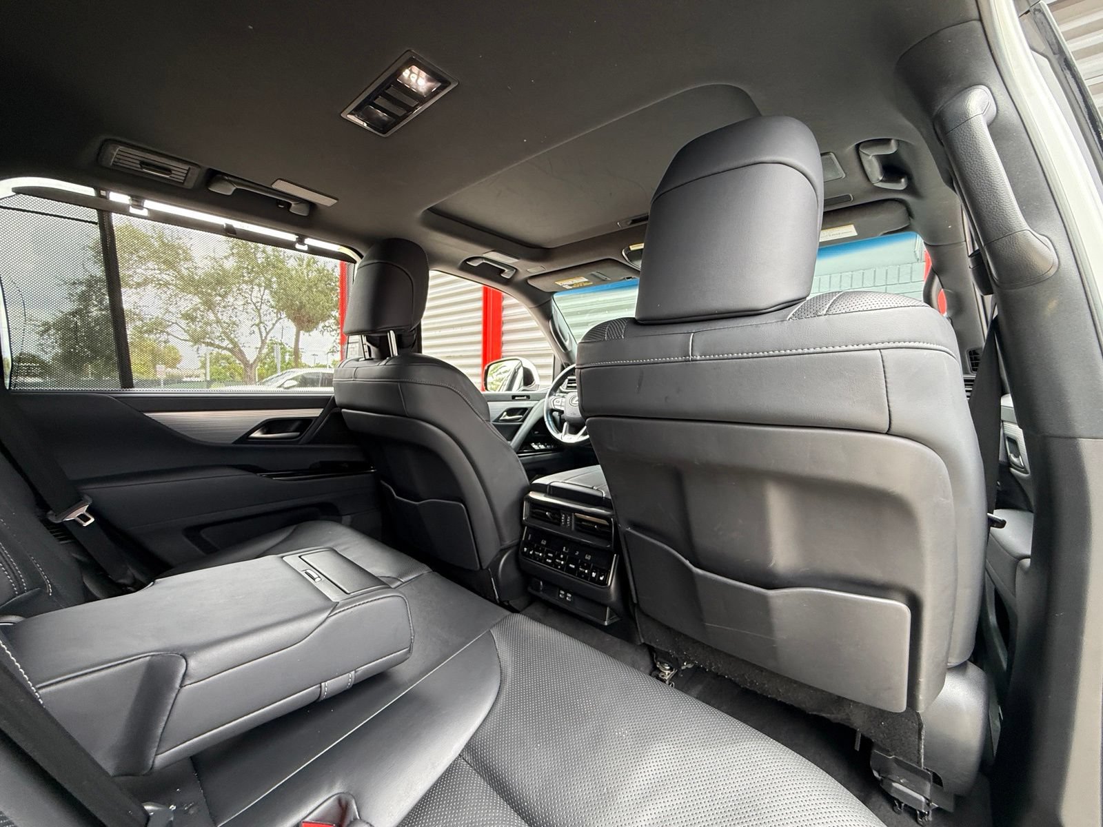 Used 2023 Lexus LX 600 F Sport w/ Accessory Package (Z1) AWD/4WD image 37