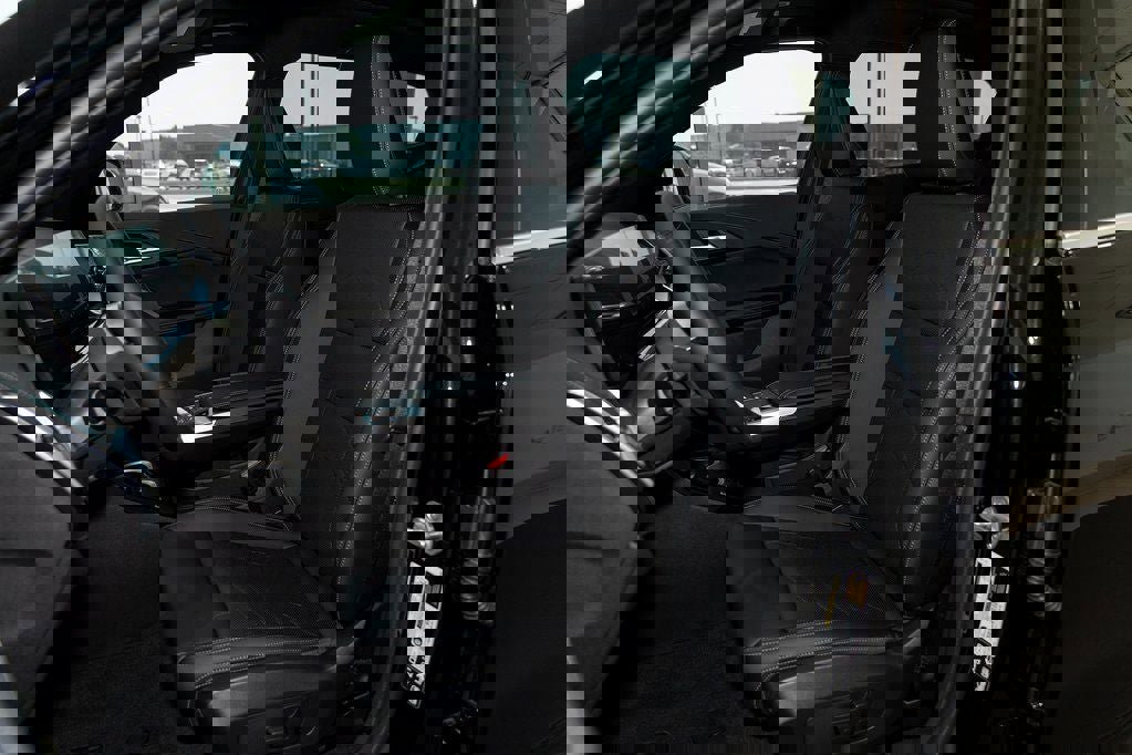 Used 2025 BMW X1 xDrive28i w/ Technology Package image 33