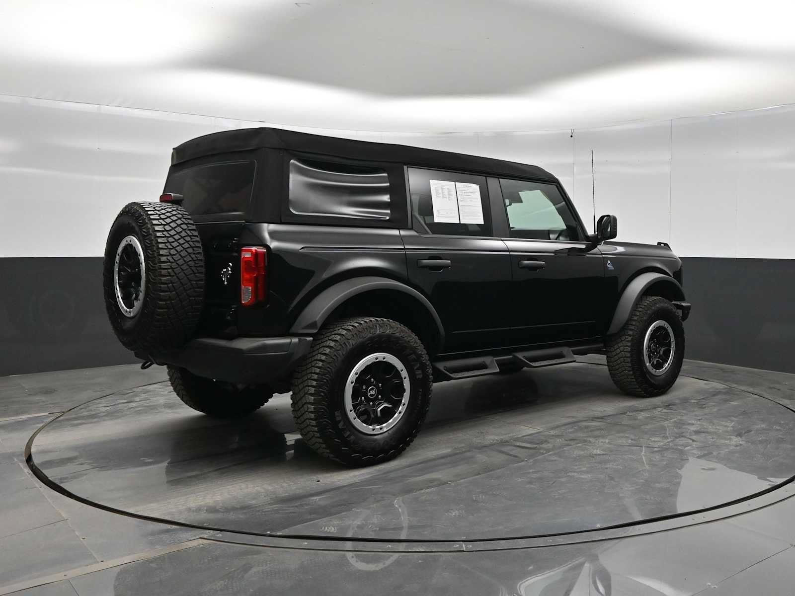 Used 2024 Ford Bronco Black Diamond w/ Sasquatch Package AWD/4WD image 7