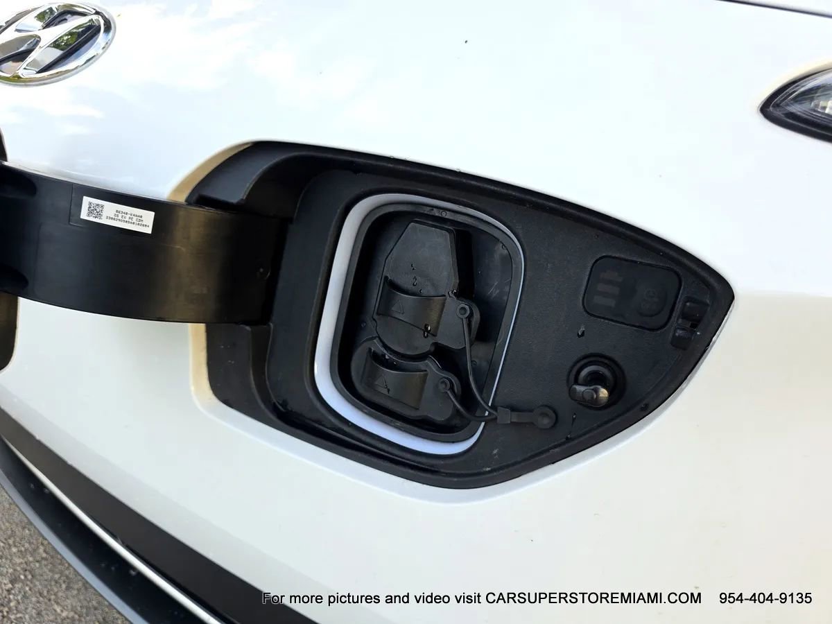 Used 2023 Hyundai Kona SEL FWD image 74