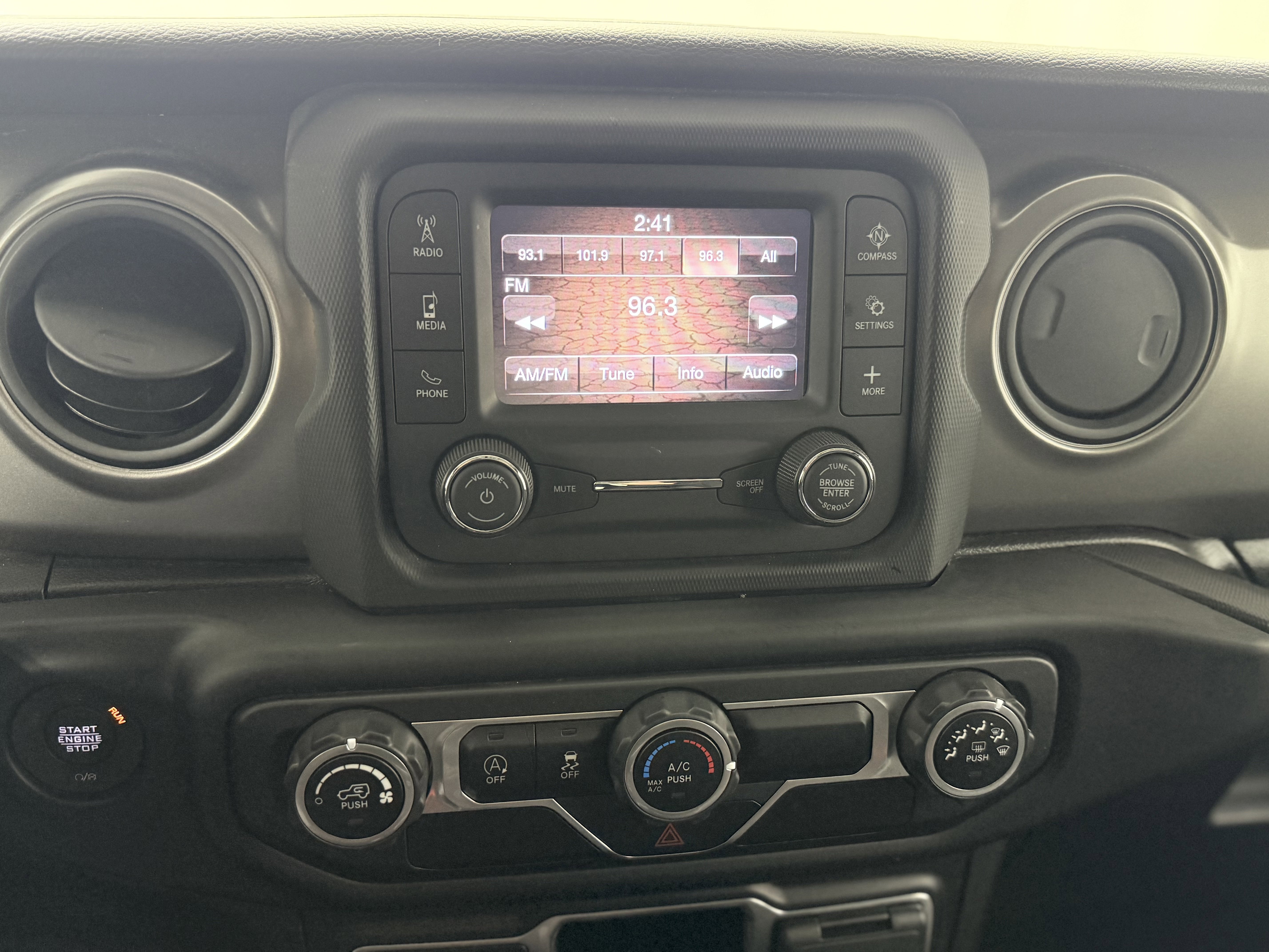 Used 2021 Jeep Wrangler Unlimited Sport image 16