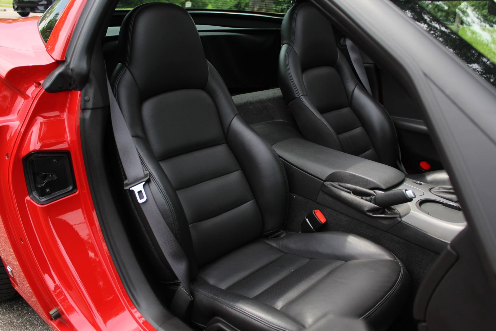 Used 2007 Chevrolet Corvette Coupe w/ Preferred Equipment Group RWD image 11