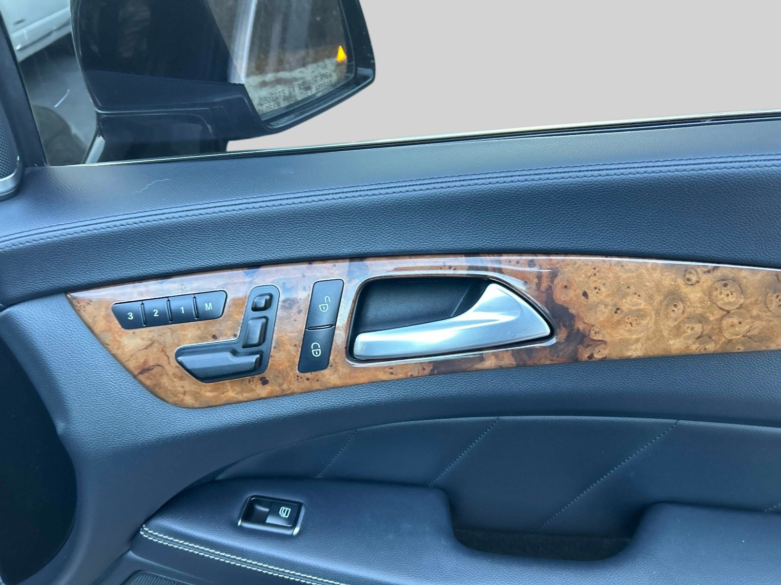 Used 2012 Mercedes-Benz CLS 550 4MATIC image 18