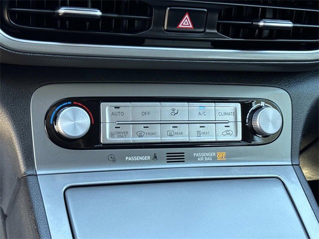 Used 2023 Hyundai Kona SE image 16