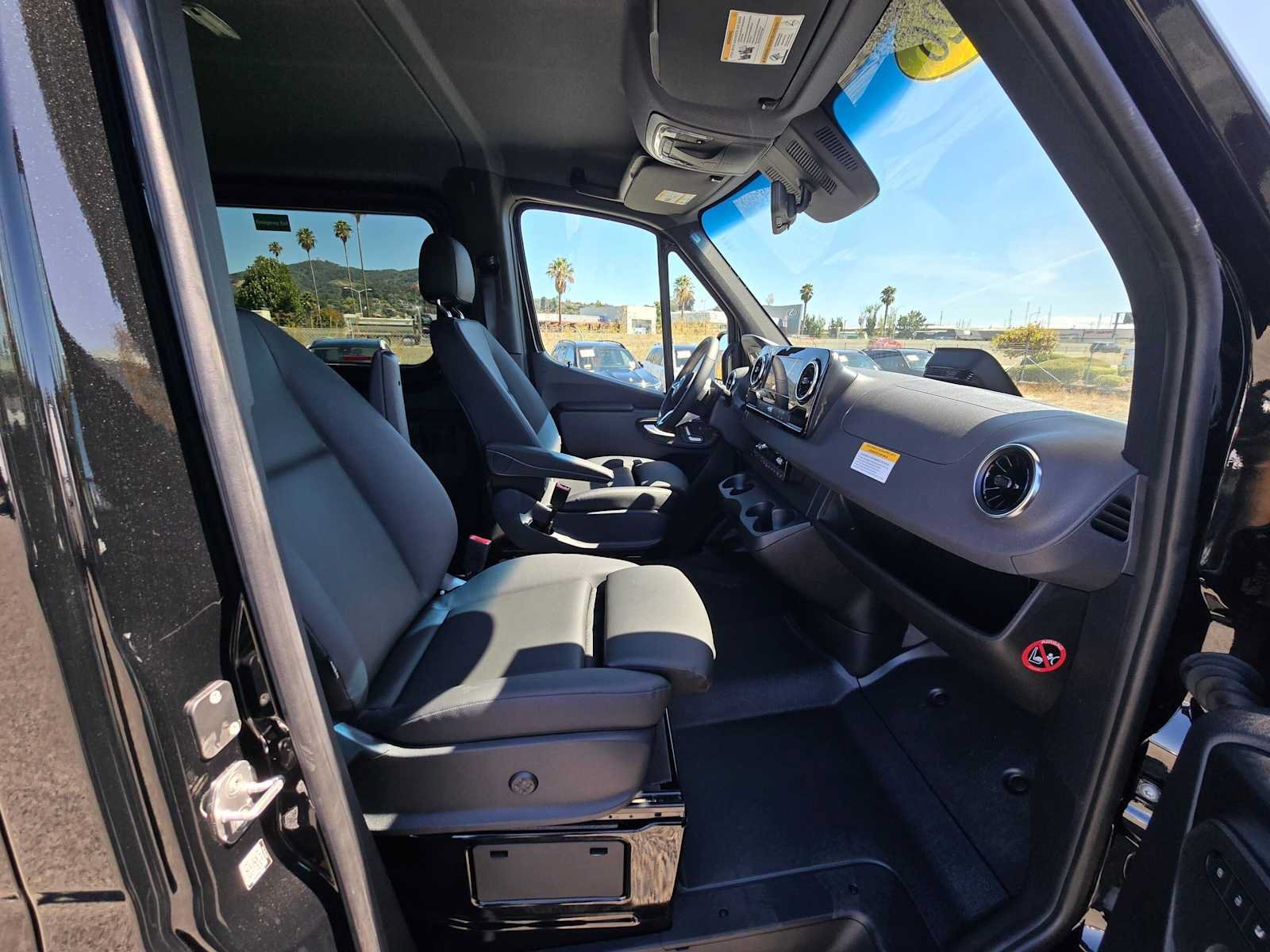 Used 2026 Mercedes-Benz Sprinter 2500 image 11