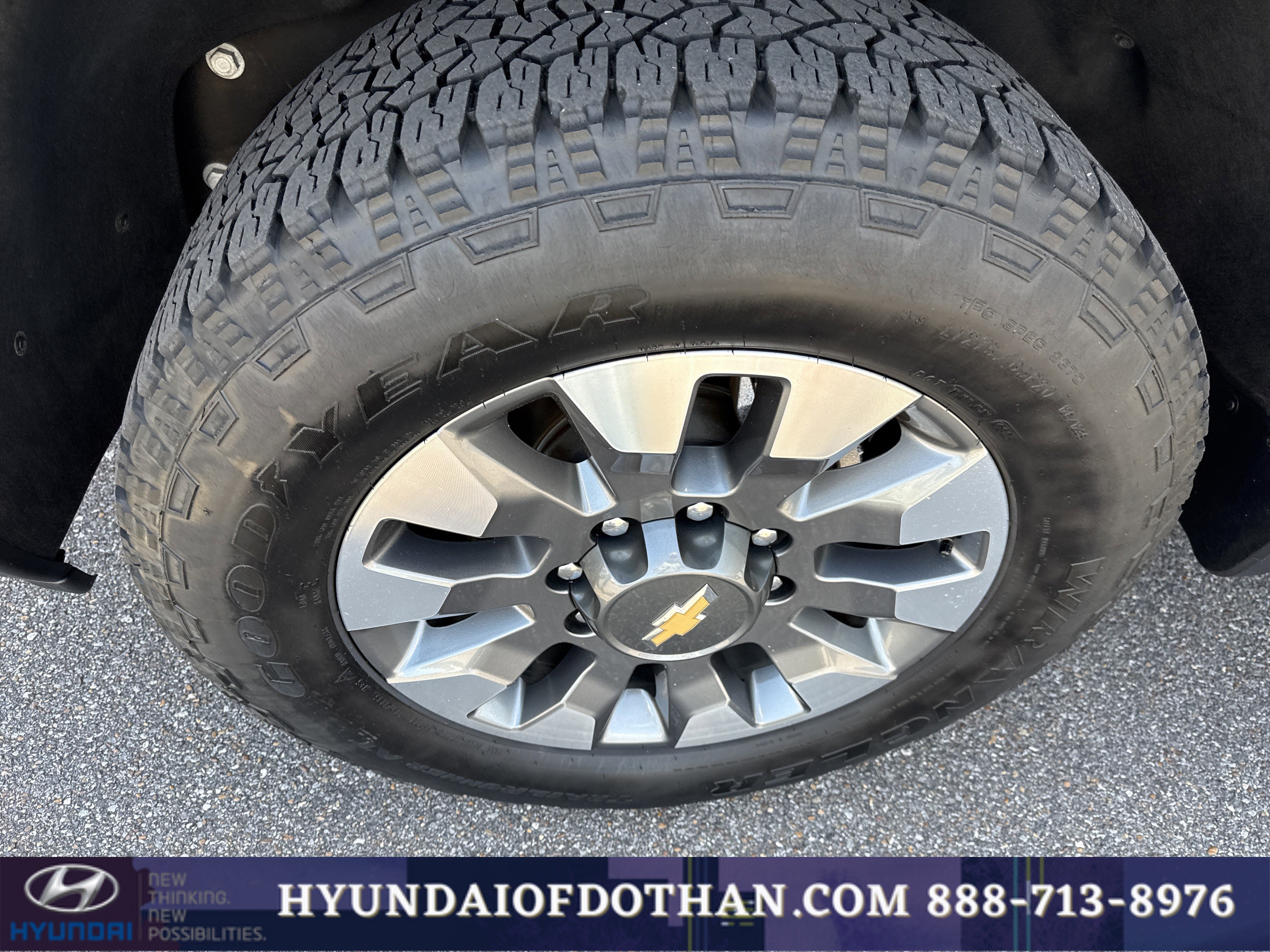 Used 2024 Chevrolet Silverado 2500 Custom w/ Custom Convenience Package image 18