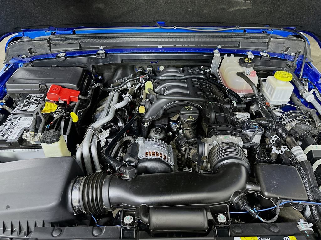 Used 2022 Jeep Gladiator Willys image 9