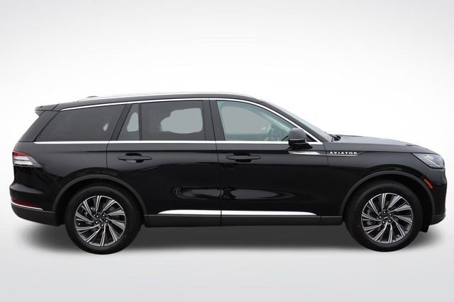 New 2025 Lincoln Aviator 2WD w/ Equipment Group 101A image 2