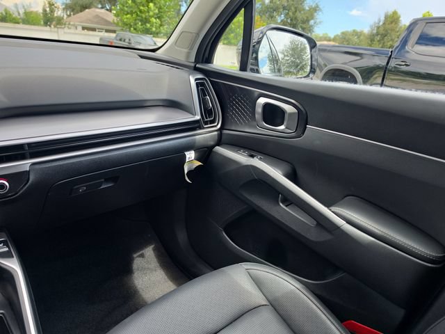 Certified 2025 Kia Sorento S w/ Panoramic Sunroof Package FWD image 9