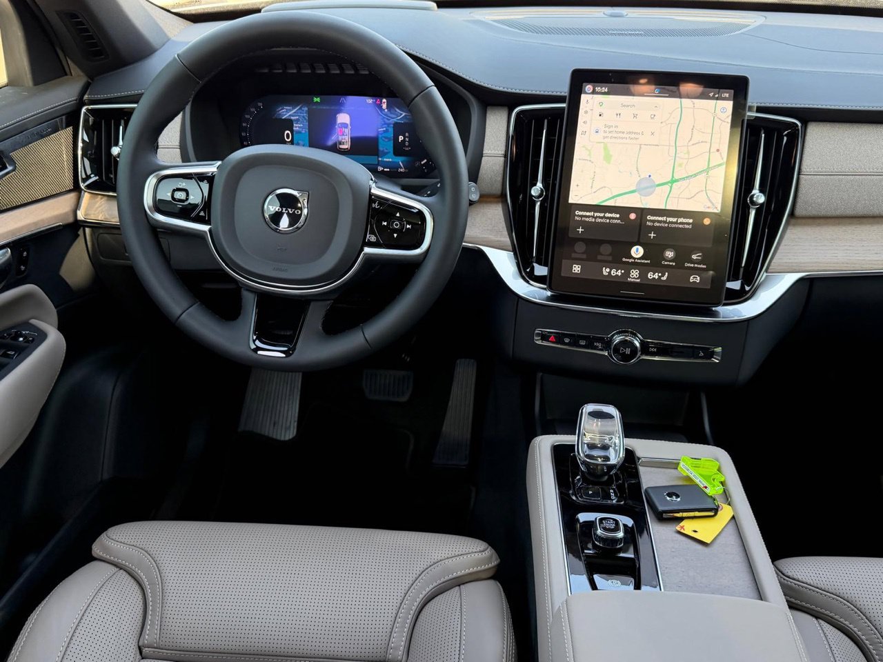 New 2026 Volvo XC90 B6 Plus w/ Protection Package Premier AWD/4WD image 11