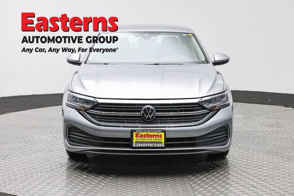 Used 2024 Volkswagen Jetta S FWD image 2