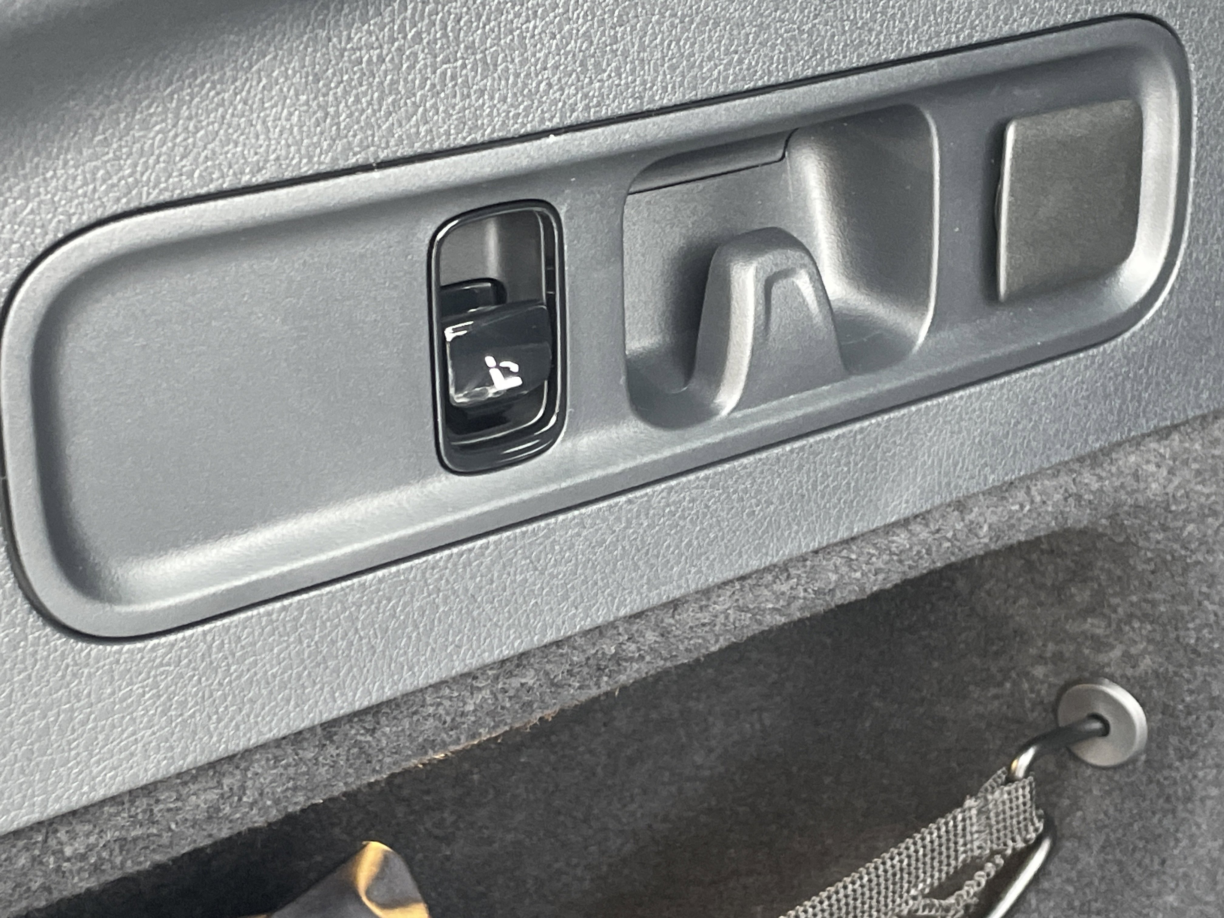 New 2026 Mercedes-Benz GLC 300 4MATIC image 10