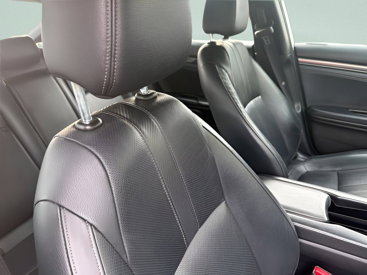 Used 2019 Honda Civic Sport Touring image 5