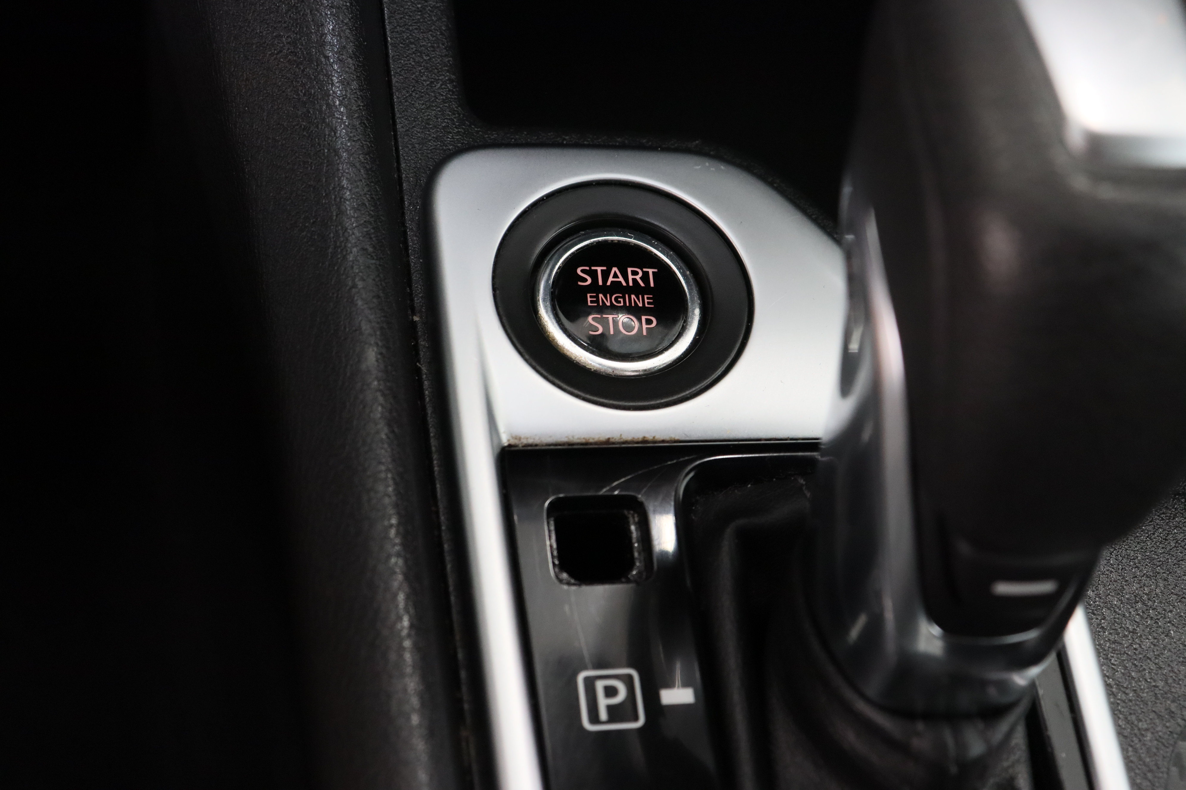 Used 2024 Nissan Sentra SV FWD image 17