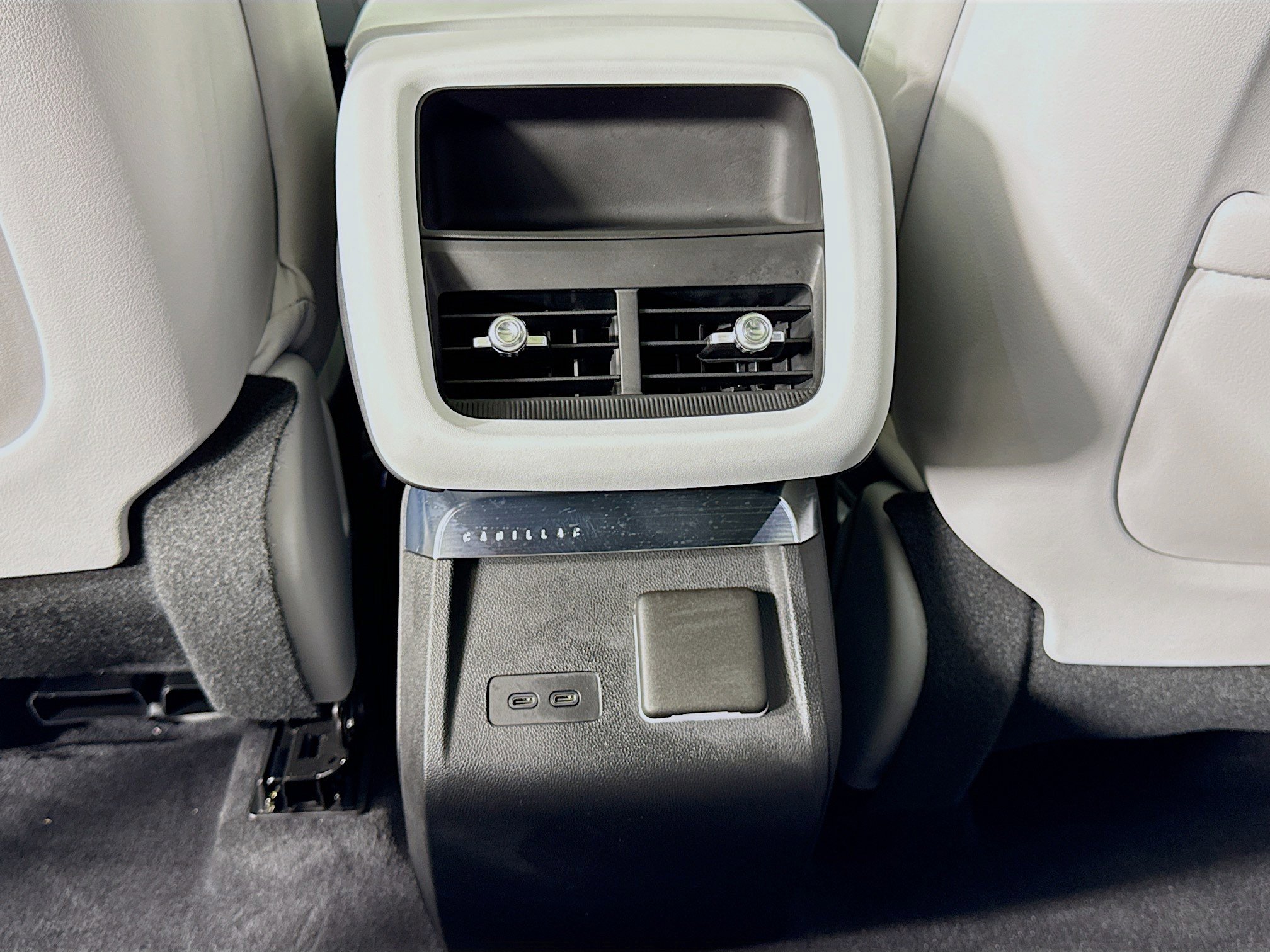 Used 2025 Cadillac Lyriq Sport image 27