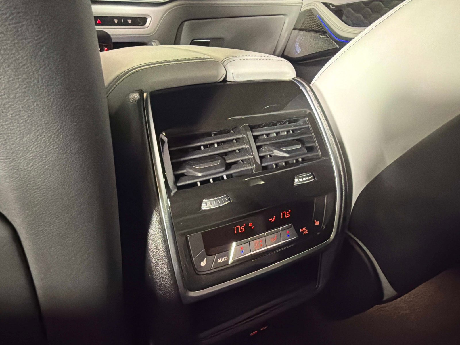 Used 2026 BMW X5 M Competition image 36