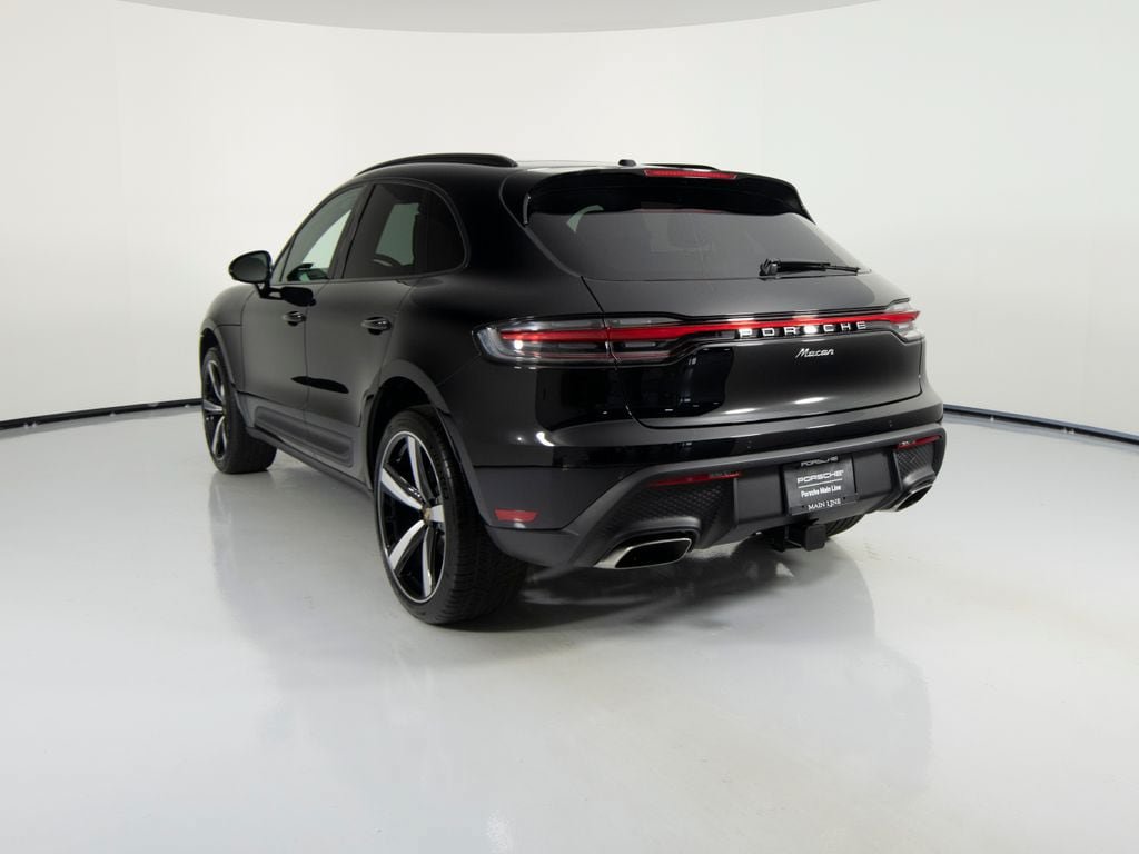 New 2026 Porsche Macan AWD/4WD image 3