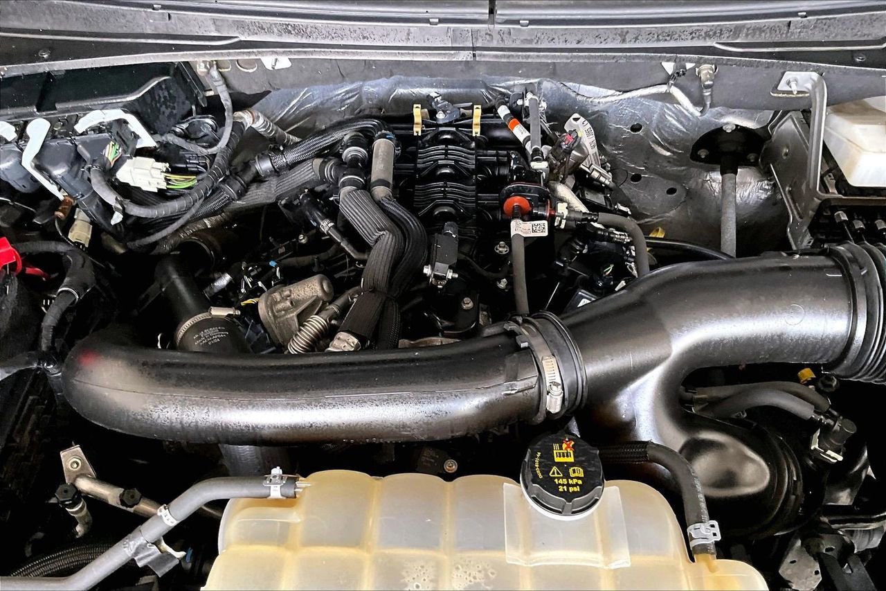 Used 2024 Ford Expedition Limited image 32