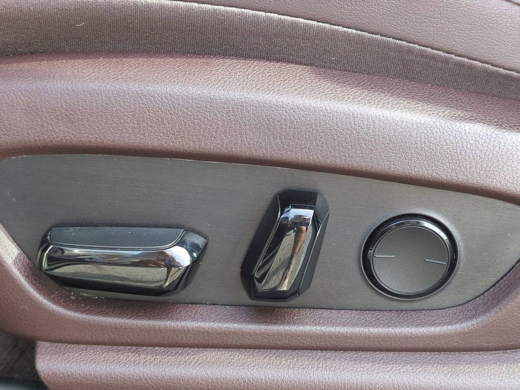 Used 2021 Lexus ES 350 350 w/ Premium Package image 19