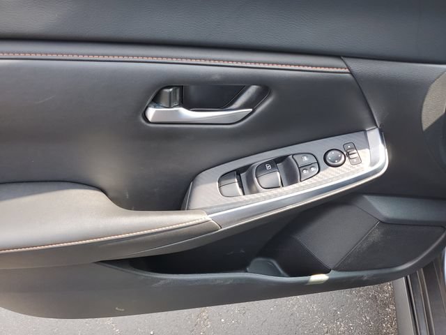 Certified 2023 Nissan Sentra SR w/ Midnight Edition Package FWD image 21