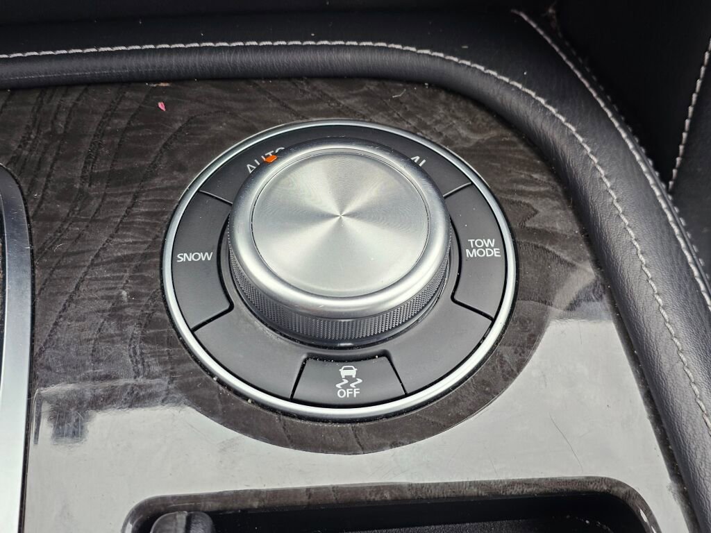 Used 2024 INFINITI QX80 Luxe image 35