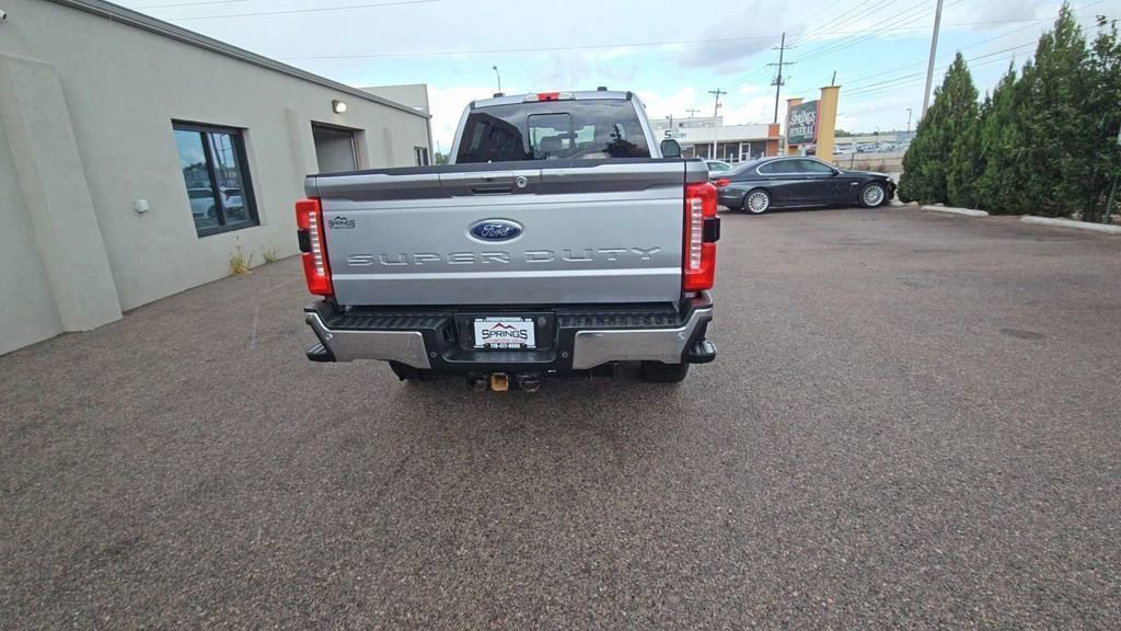 Used 2023 Ford F350 Lariat image 7