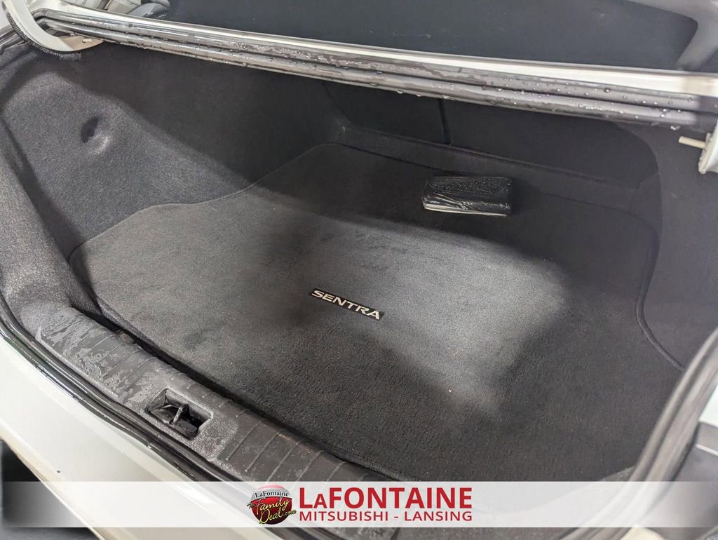 Used 2024 Nissan Sentra SV image 28