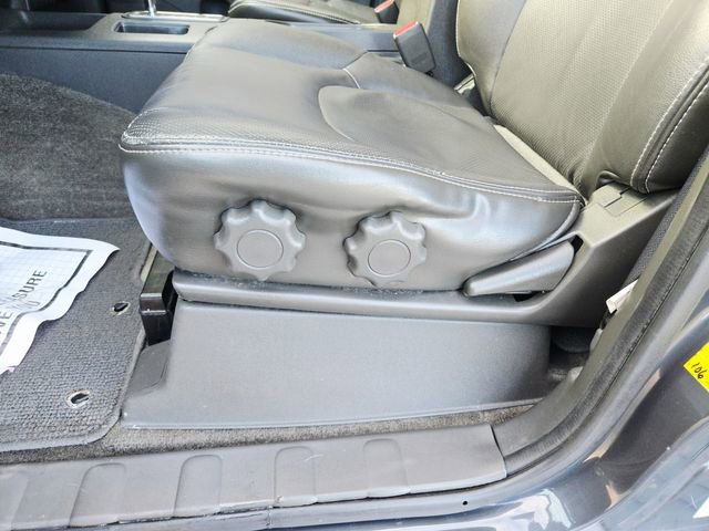 Used 2013 Nissan Xterra PRO-4X w/ Pro-4x Leather Pkg image 16