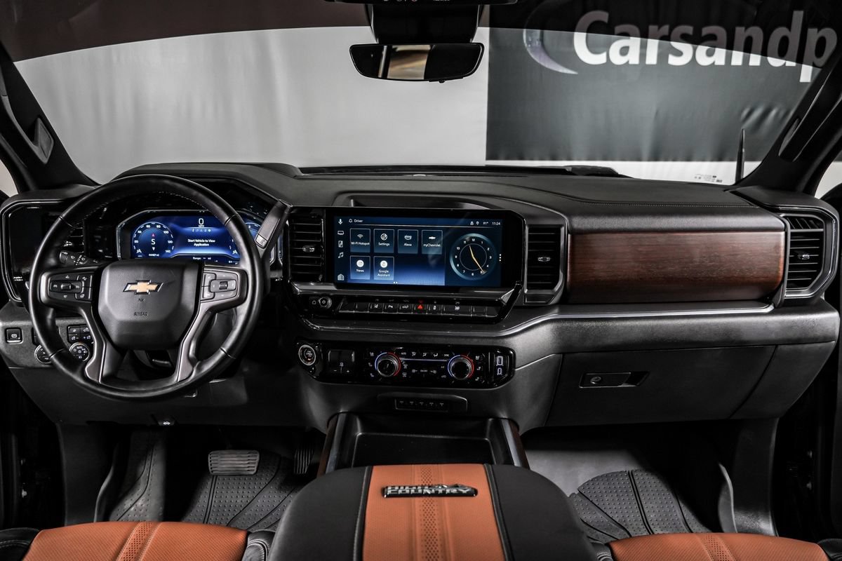 Used 2025 Chevrolet Silverado 3500 High Country w/ Technology Package AWD/4WD image 14