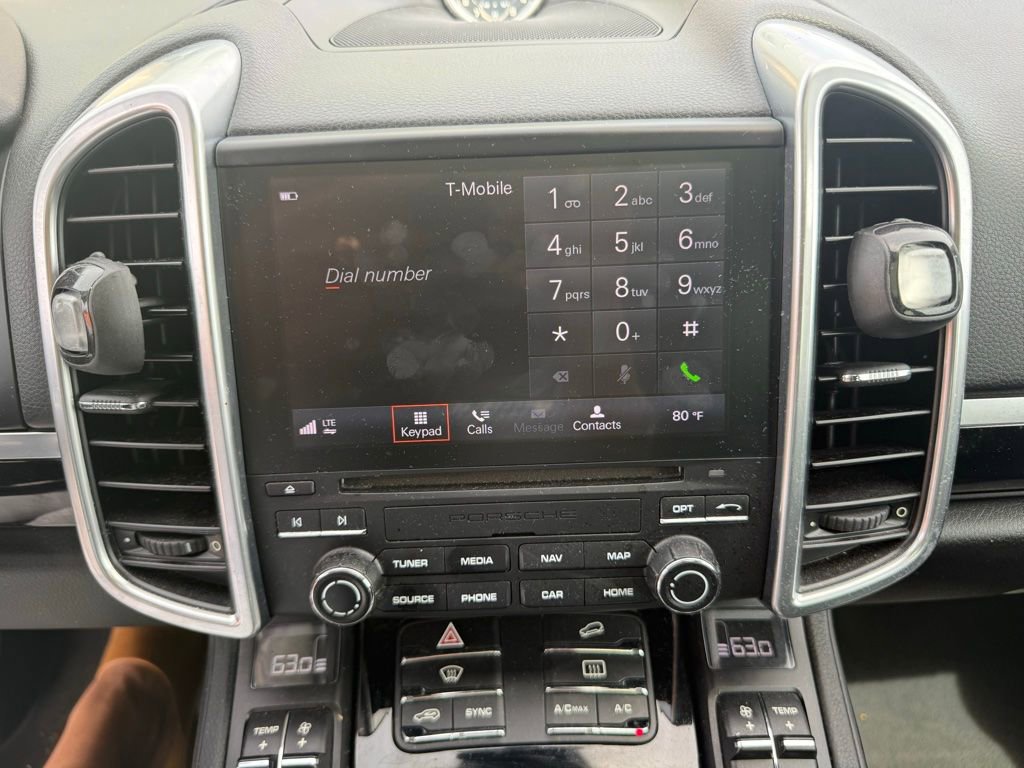 Used 2018 Porsche Cayenne Platinum Edition image 19