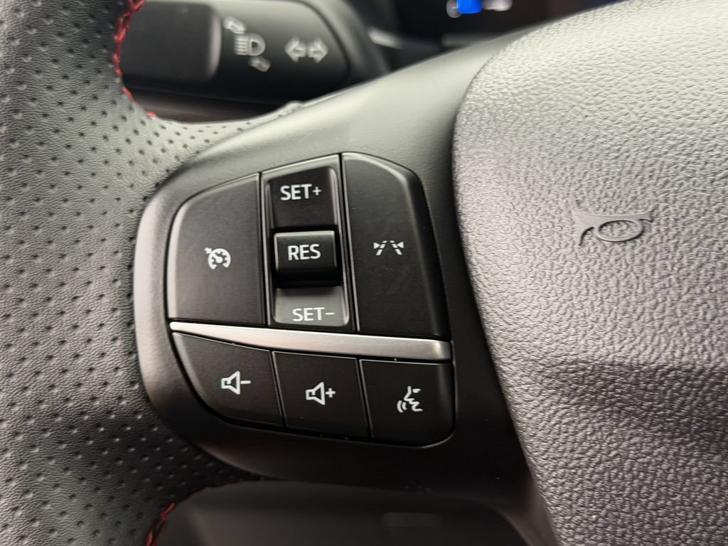 Used 2023 Ford Escape ST-Line w/ Equipment Group 301A FWD image 31